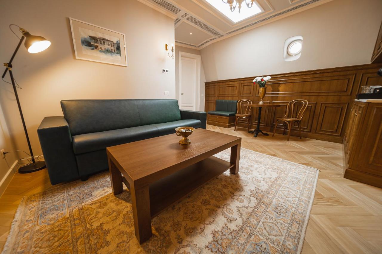Hotel Templum Clava Bukurešť Exteriér fotografie