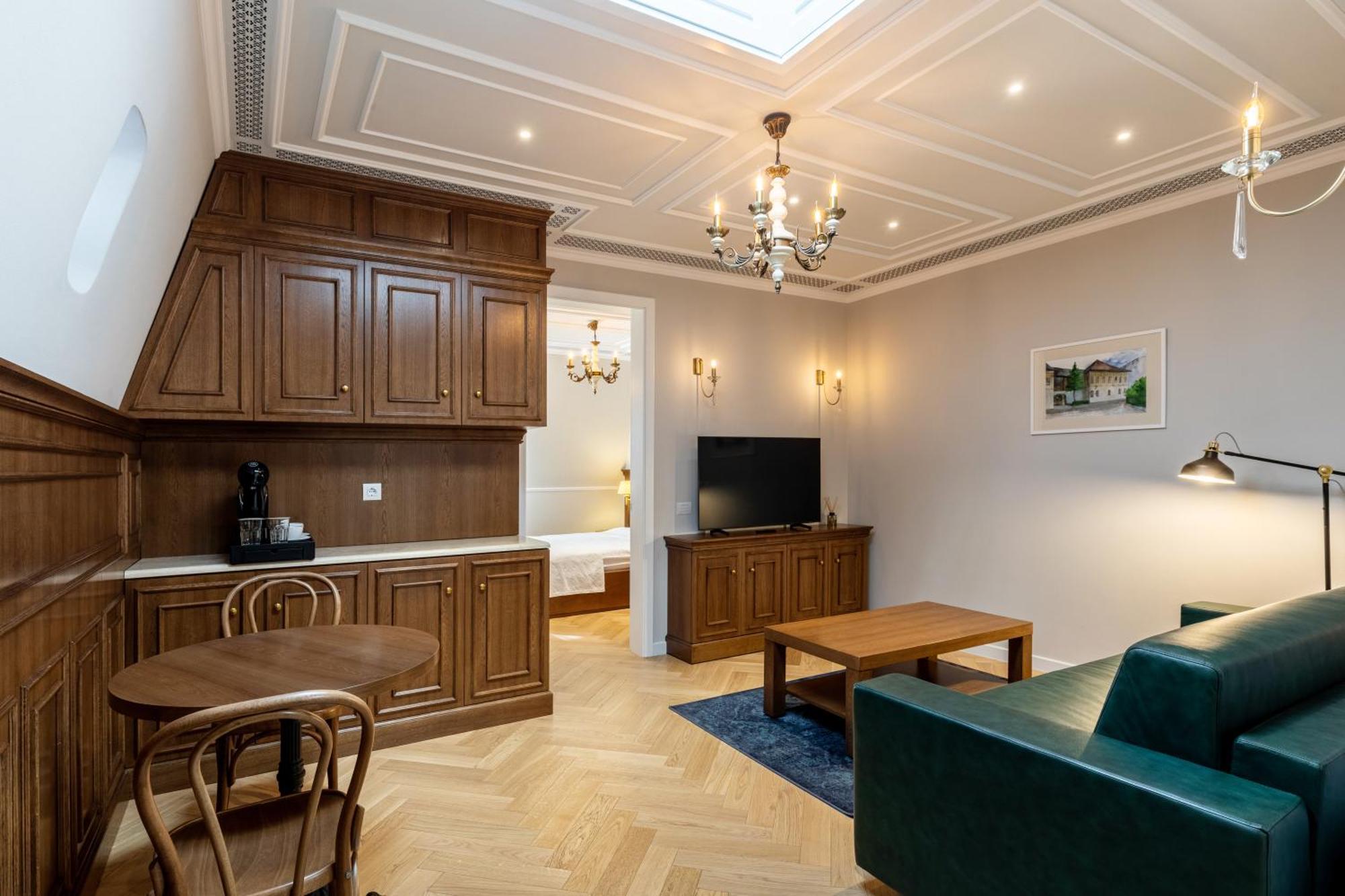 Hotel Templum Clava Bukurešť Exteriér fotografie
