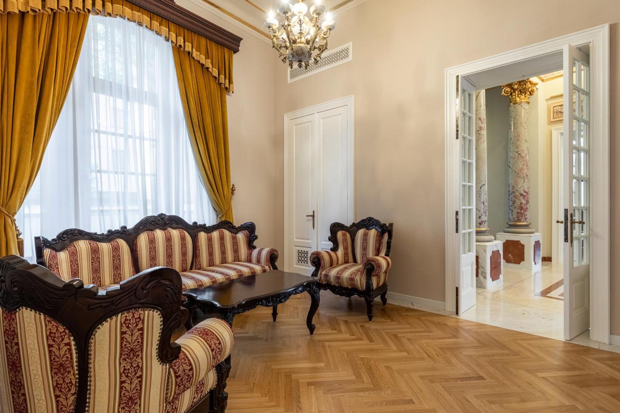 Hotel Templum Clava Bukurešť Exteriér fotografie